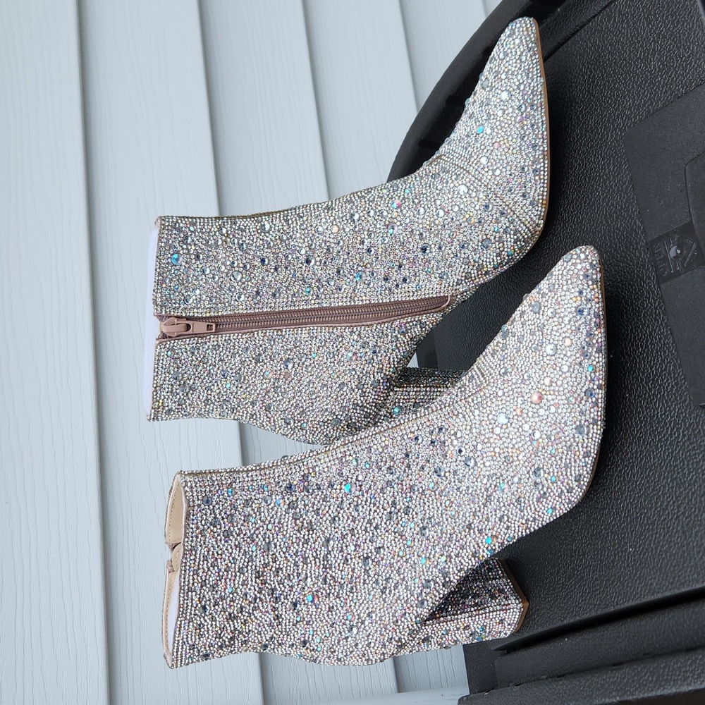 EUC Betsy Johnson Glass stone upper Sequins 3 1/2" heeled Boots sz 8.5M - Picture 14 of 14